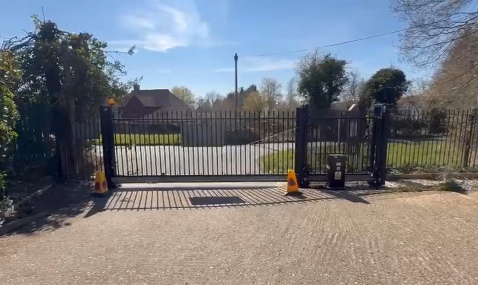 Automatic Gates — Avanti Doors